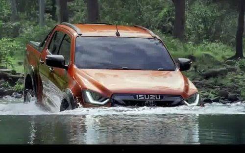 国产越野房车驾驶视频播放,国产房车驾驶体验全纪录